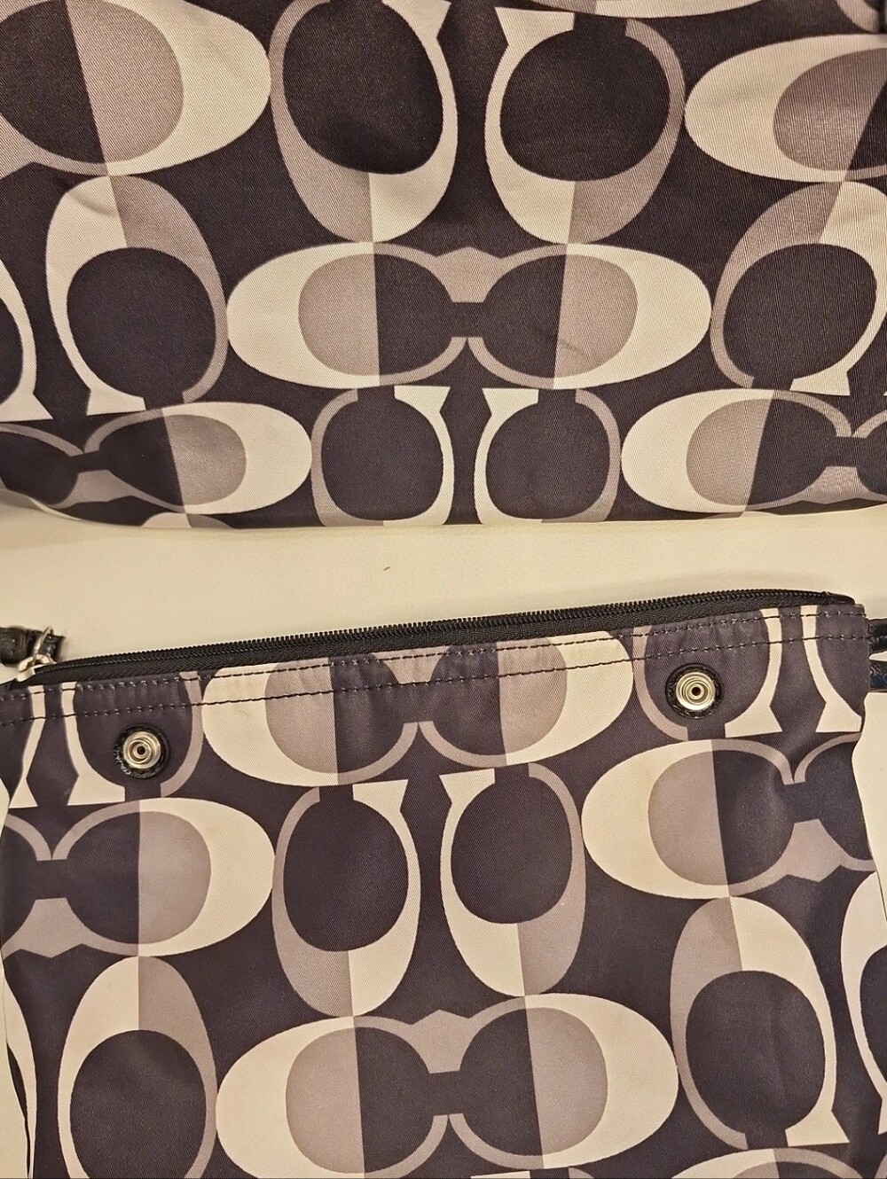 Coach Black, White & Gray Poppy Gpam Signature Tote w/ Matching Pouch EUC - Picture 5 of 11